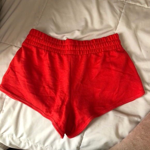 Pink shorts - Picture 3 of 4